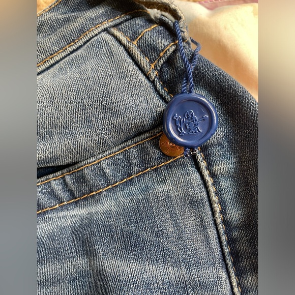 Dark and light blue authentic true religion jeans cute and stylish! - Picture 8 of 8